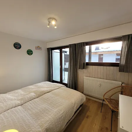 Lumineux Avec Balcon, Proche Centre Et Pistes, Parking Couvert - - Fr-1-598-29 *