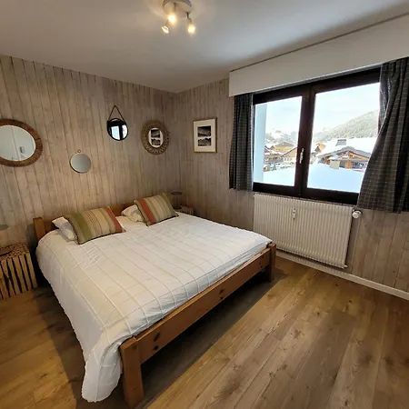 Lumineux Avec Balcon, Proche Centre Et Pistes, Parking Couvert - - Fr-1-598-29 *